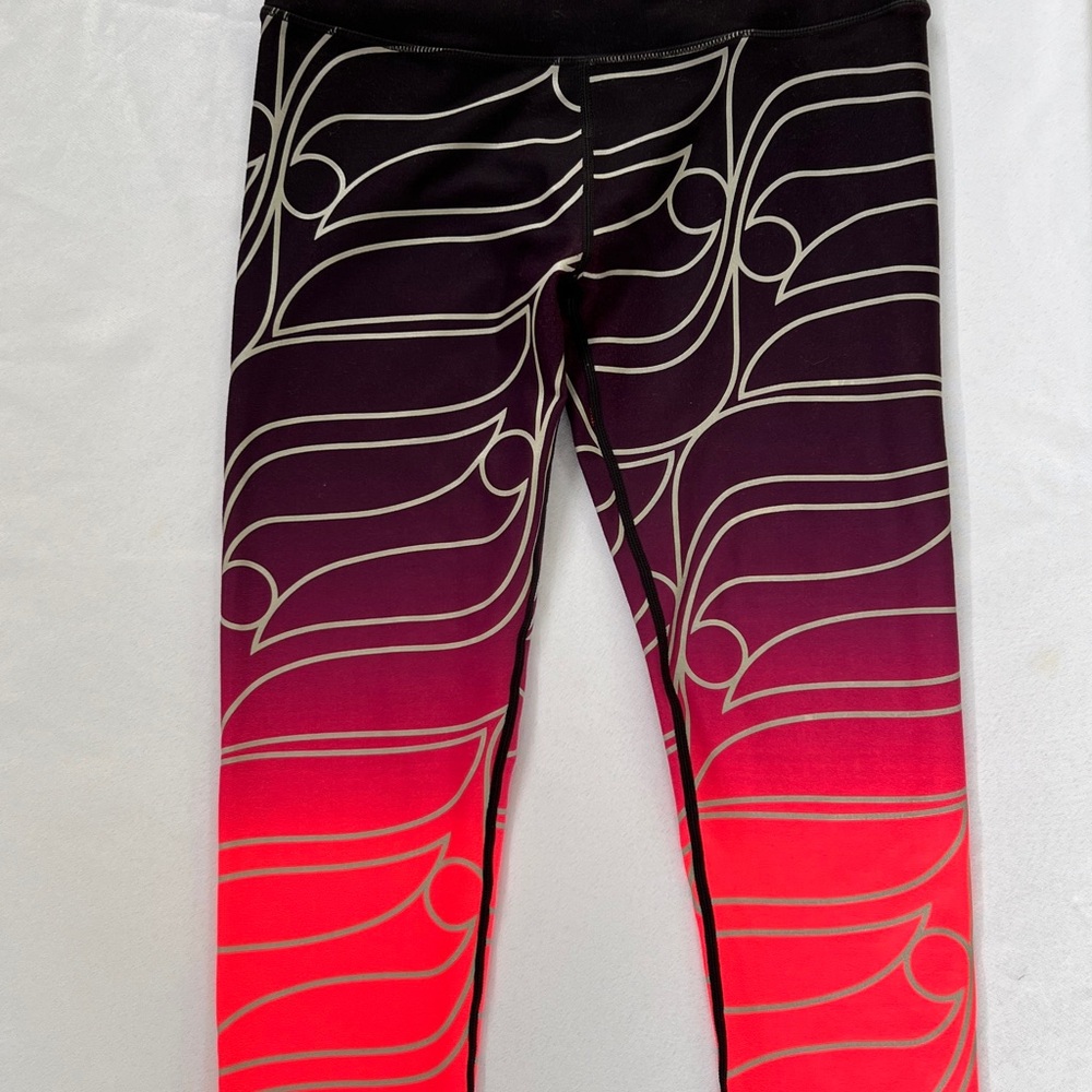Fabletics Women’s X-small Pink, Orange, Purple & Black ombre workout leggings